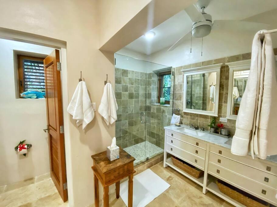 Luxury 7Br Waterfront Villa With Views Of Marina Cay And Scrub Island East End Exterior foto
